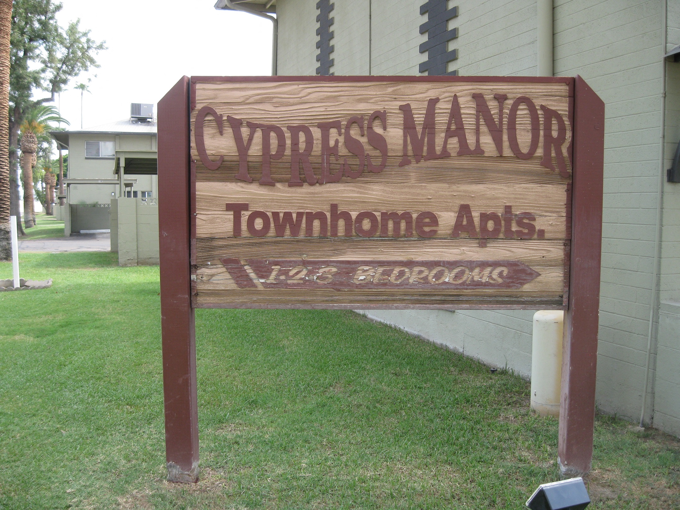 Cypress Manor Apartments, 5726 North Black Canyon Freeway, Phoenix, AZ